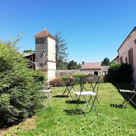 Ferme Du Pigeonnier Bed & Breakfast Montceau-et-Echarnant Exterior photo